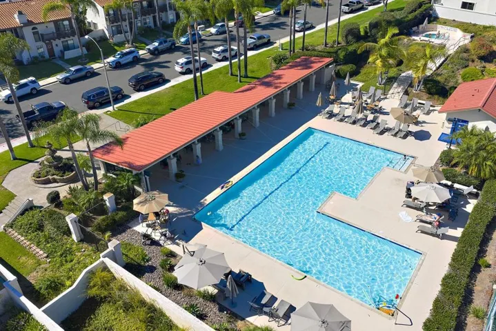 6926 Peach Tree Rd., Carlsbad, California 92011