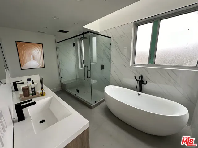 1900 20th Street #b, Santa Monica, California 90404