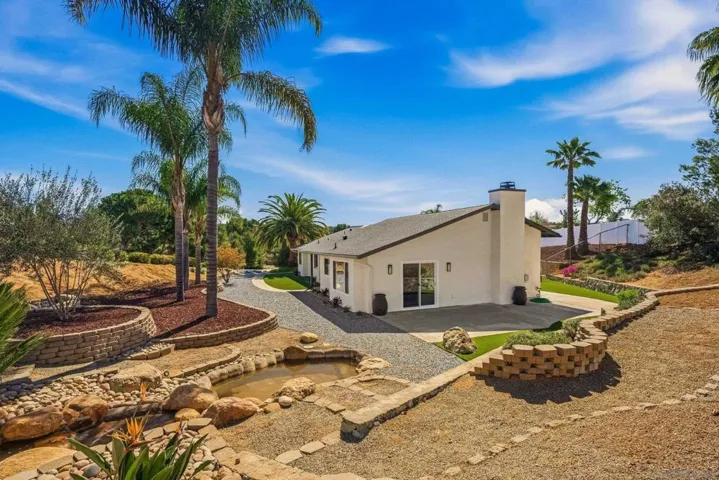 24763 Leada Way, Ramona, California 92065
