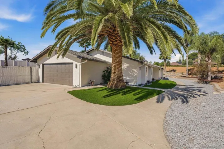 24763 Leada Way, Ramona, California 92065