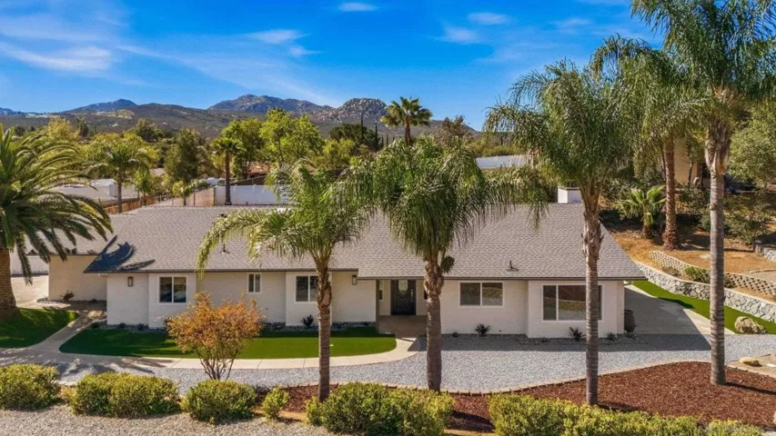 24763 Leada Way, Ramona, California 92065