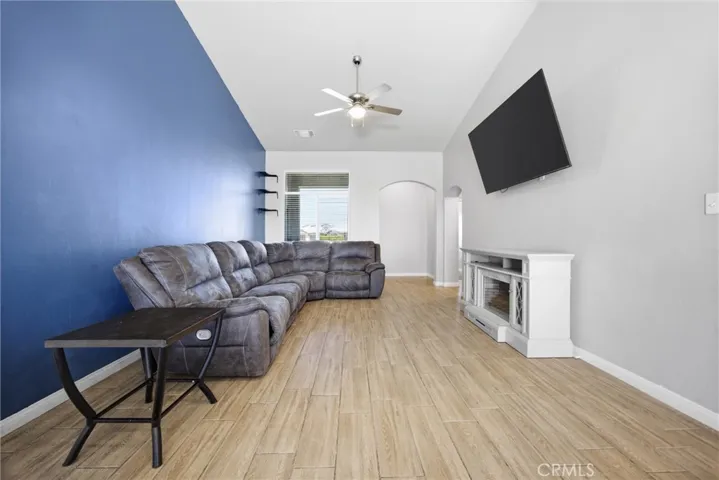 9007 Snowy River Dr., Bakersfield, California 93311