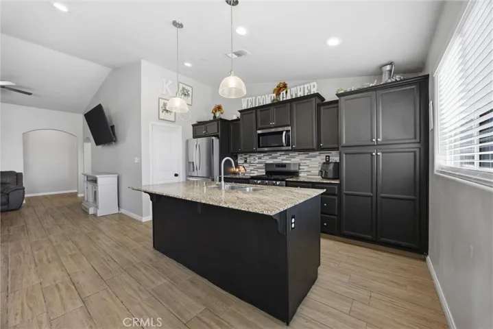 9007 Snowy River Dr., Bakersfield, California 93311