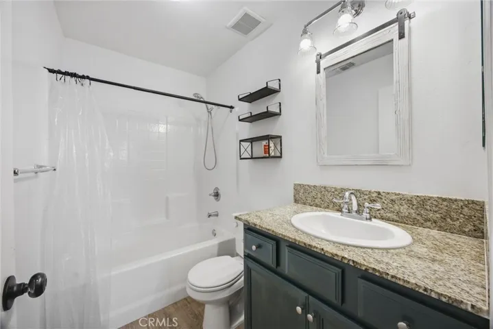 9007 Snowy River Dr., Bakersfield, California 93311