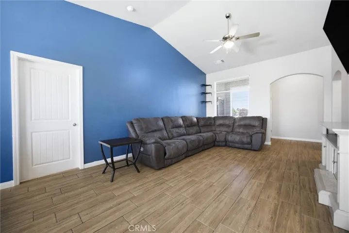 9007 Snowy River Dr., Bakersfield, California 93311
