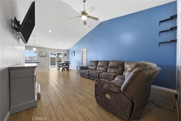 9007 Snowy River Dr., Bakersfield, California 93311