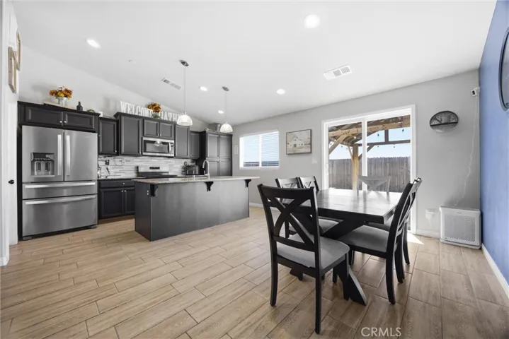 9007 Snowy River Dr., Bakersfield, California 93311