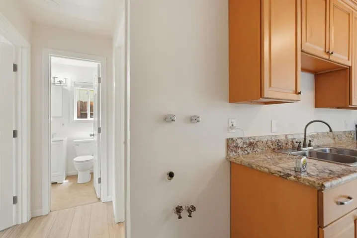 642 Douglas Avenue, Oakland, California 94603
