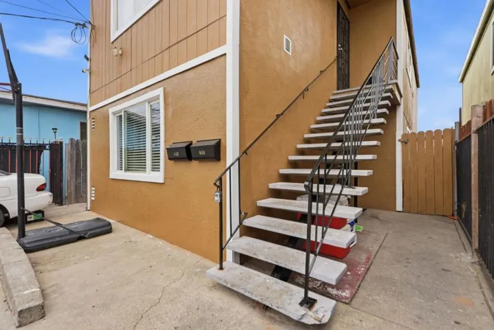 642 Douglas Avenue, Oakland, California 94603