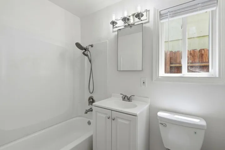642 Douglas Avenue, Oakland, California 94603