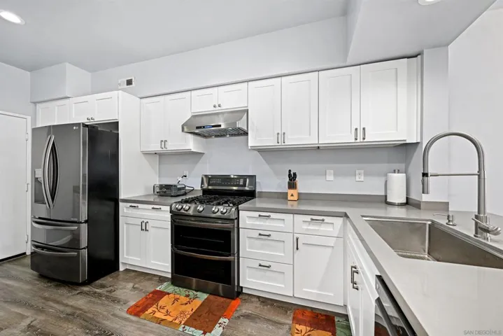 3811 Creststone, San Diego, California 92130