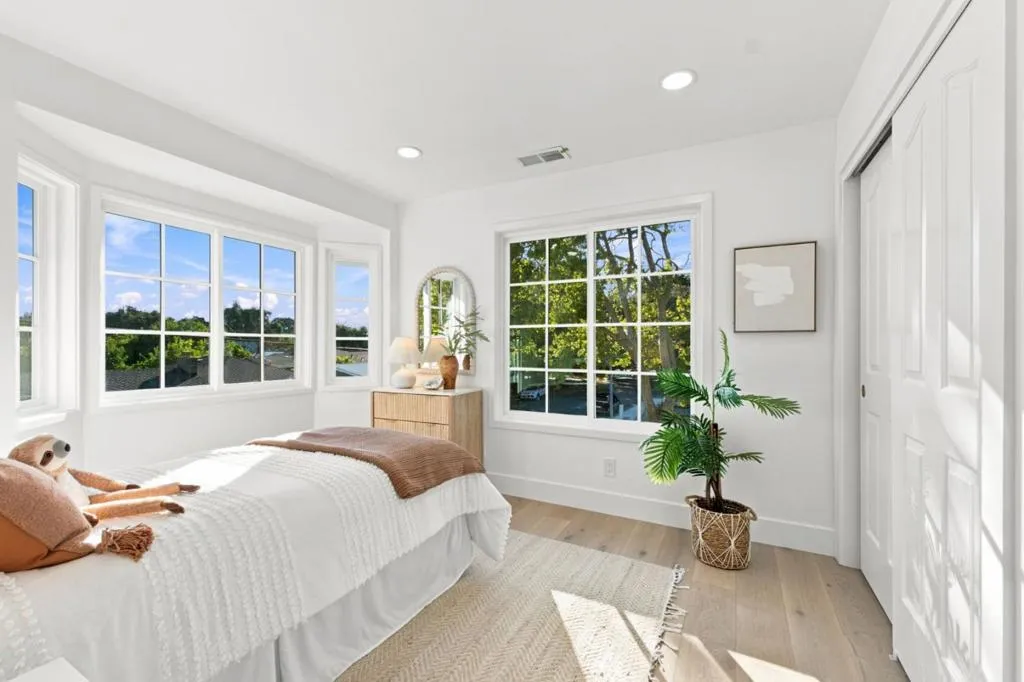Upstairs Bedroom/Office