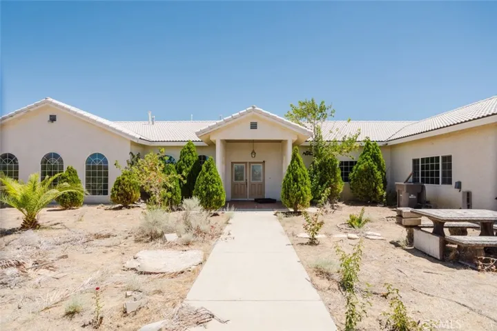 4463 Cloud 9, Mojave, California 93501