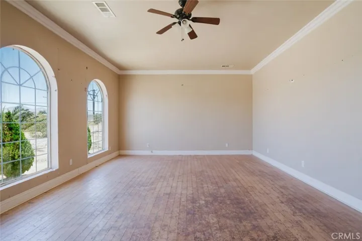 4463 Cloud 9, Mojave, California 93501
