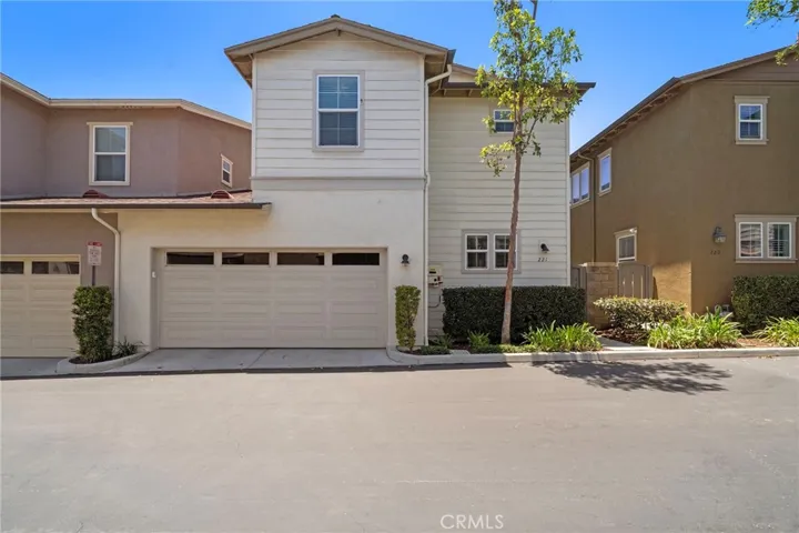 221 Landmark, Tustin, California 92782