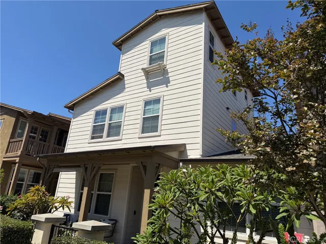 221 Landmark, Tustin, California 92782