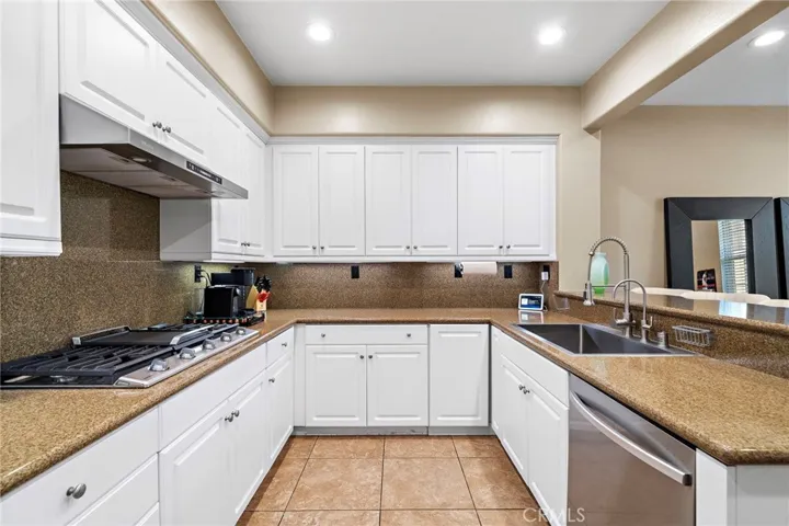 221 Landmark, Tustin, California 92782