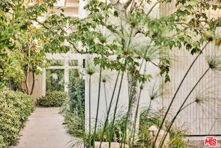 23515 Malibu Colony Road, Malibu, California 90265
