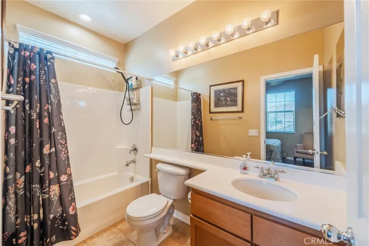 31801 Silk Vine, Winchester, California 92596