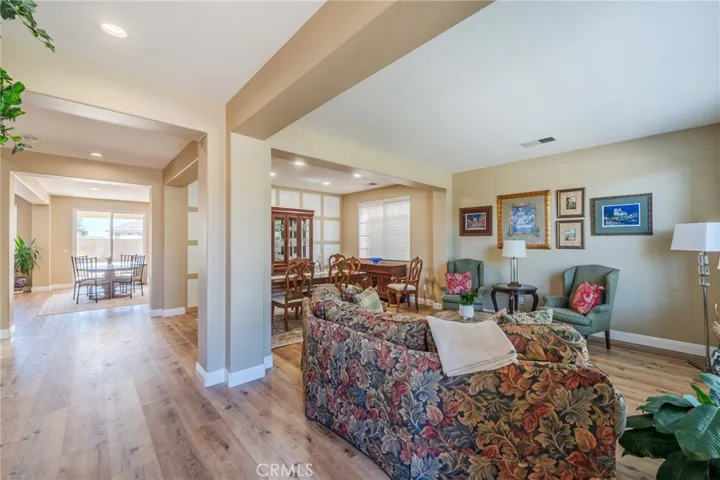 31801 Silk Vine, Winchester, California 92596