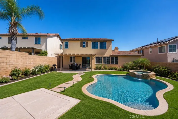 31801 Silk Vine, Winchester, California 92596