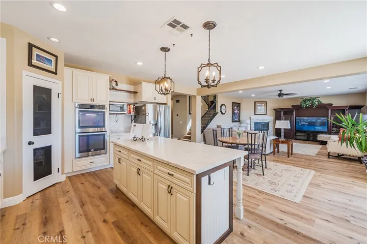 31801 Silk Vine, Winchester, California 92596