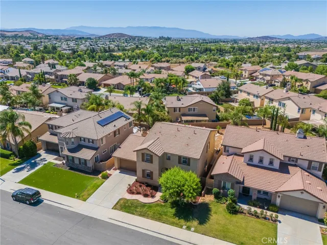 31801 Silk Vine, Winchester, California 92596