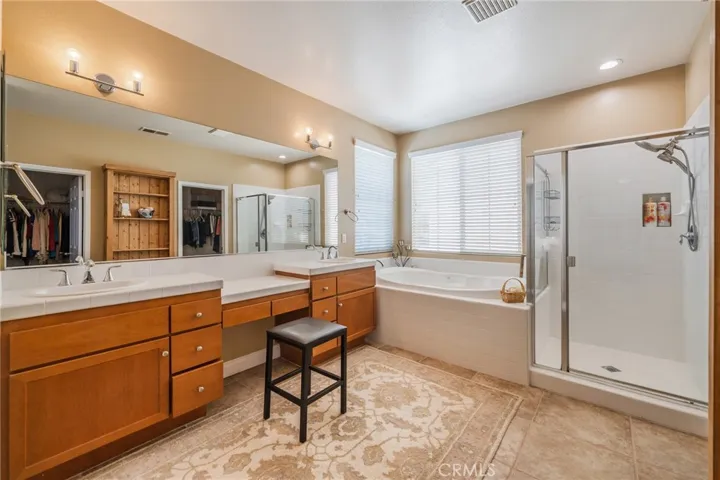 31801 Silk Vine, Winchester, California 92596