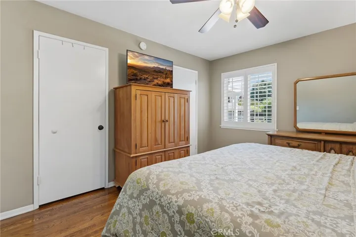 6916 Woodlake, West Hills, California 91307