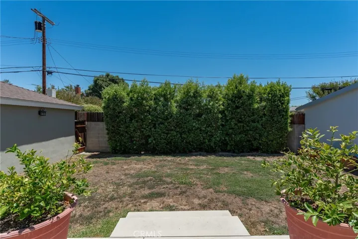 6916 Woodlake, West Hills, California 91307