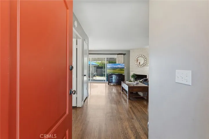 6916 Woodlake, West Hills, California 91307