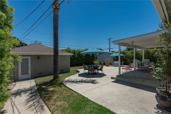 6916 Woodlake, West Hills, California 91307
