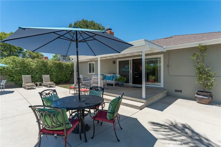 6916 Woodlake, West Hills, California 91307