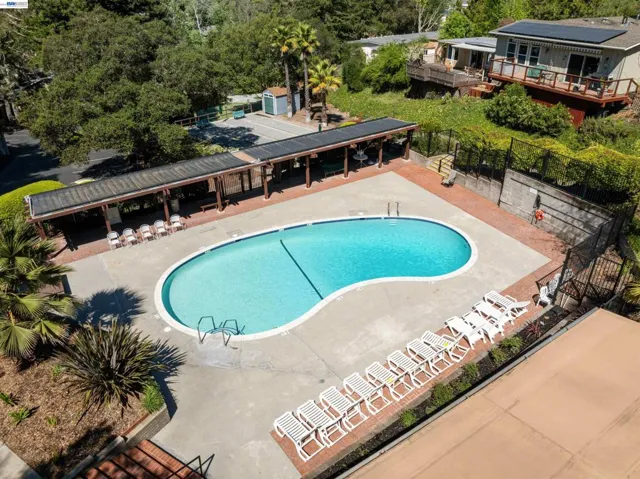 552 Bean Creek Rd, Scotts Valley, California 95066-3328
