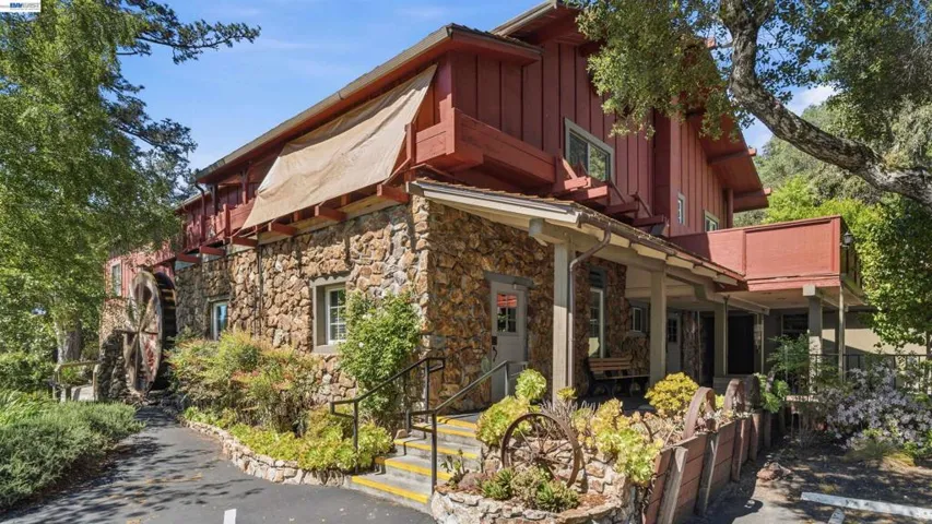 552 Bean Creek Rd, Scotts Valley, California 95066-3328