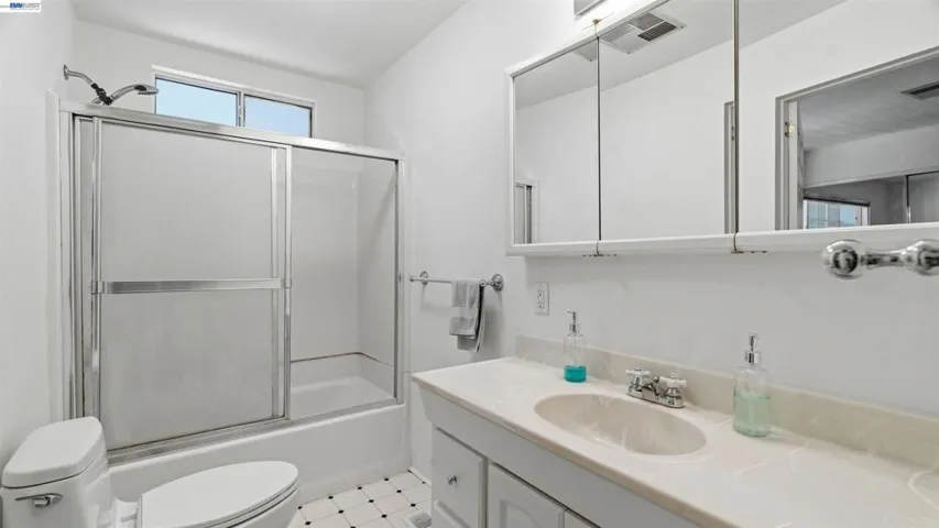 552 Bean Creek Rd, Scotts Valley, California 95066-3328