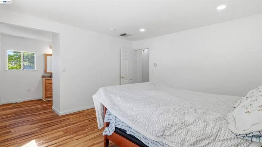 552 Bean Creek Rd, Scotts Valley, California 95066-3328