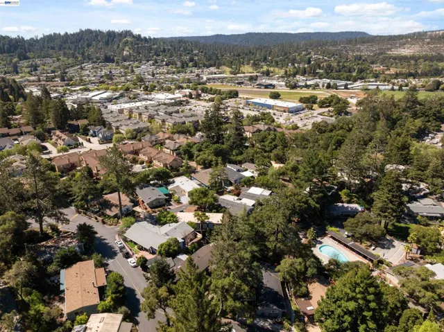 552 Bean Creek Rd, Scotts Valley, California 95066-3328