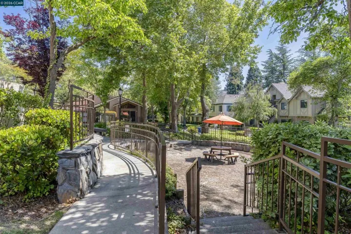 246 Canyon Woods Way C, San Ramon, California 94582