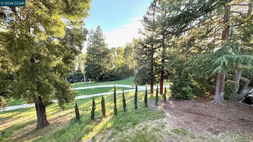 OVERLOOKS 12TH TEE OF CROW CANYON GC
