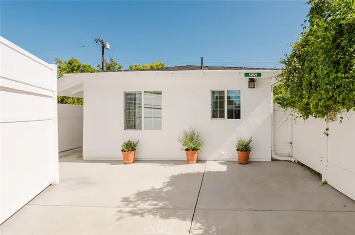 13521 Hamlin Street, Van Nuys, California 91401