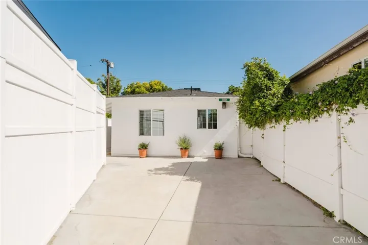 13521 Hamlin Street, Van Nuys, California 91401