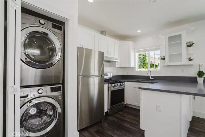 13521 Hamlin Street, Van Nuys, California 91401