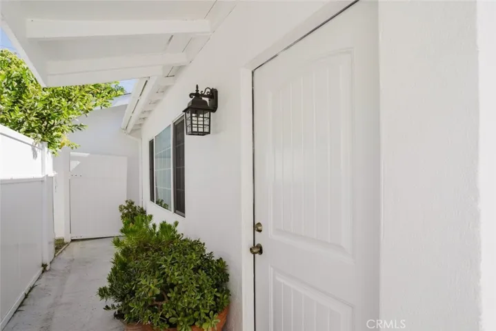 13521 Hamlin Street, Van Nuys, California 91401