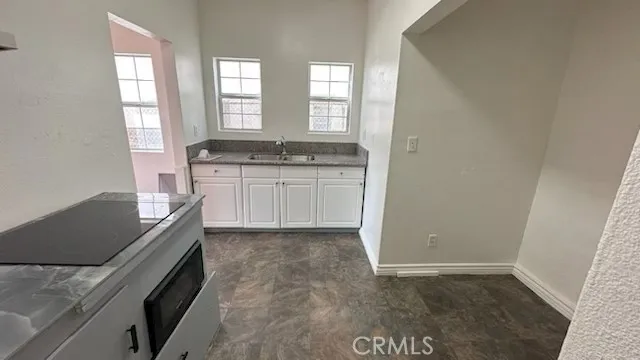 1470 B Henderson, Long Beach, California 90813