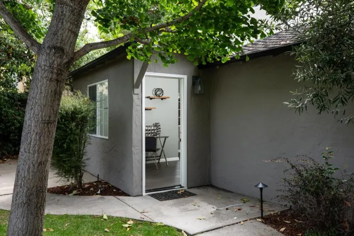 117 Hudson Street, Redwood City, California 94062