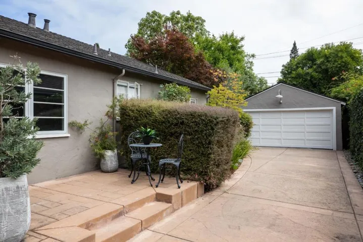 117 Hudson Street, Redwood City, California 94062