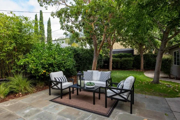 117 Hudson Street, Redwood City, California 94062