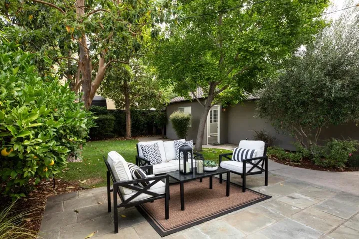 117 Hudson Street, Redwood City, California 94062