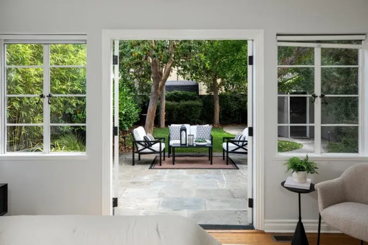 117 Hudson Street, Redwood City, California 94062